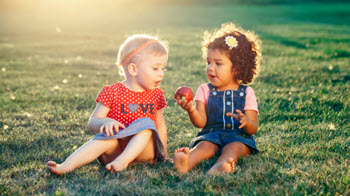 Two children talking 